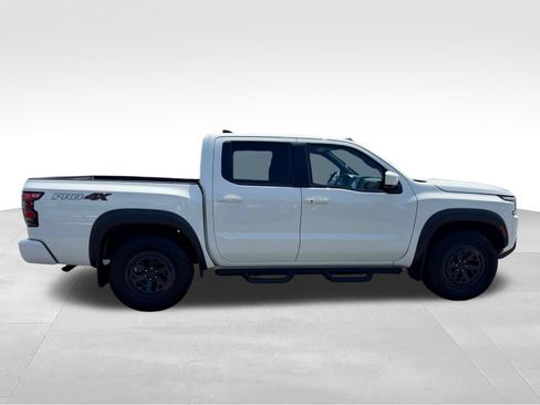 Used 2022 Nissan Frontier PRO-4X AWD/4WD image 4