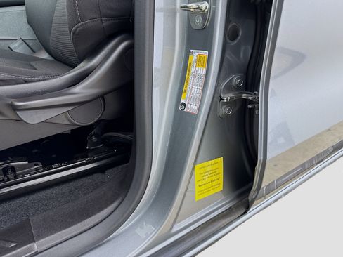 Used 2023 Chevrolet Colorado LT w/ LT Convenience Package image 33