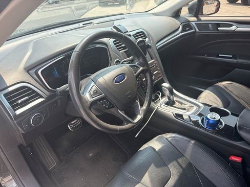 Used 2016 Ford Fusion Titanium FWD image 10