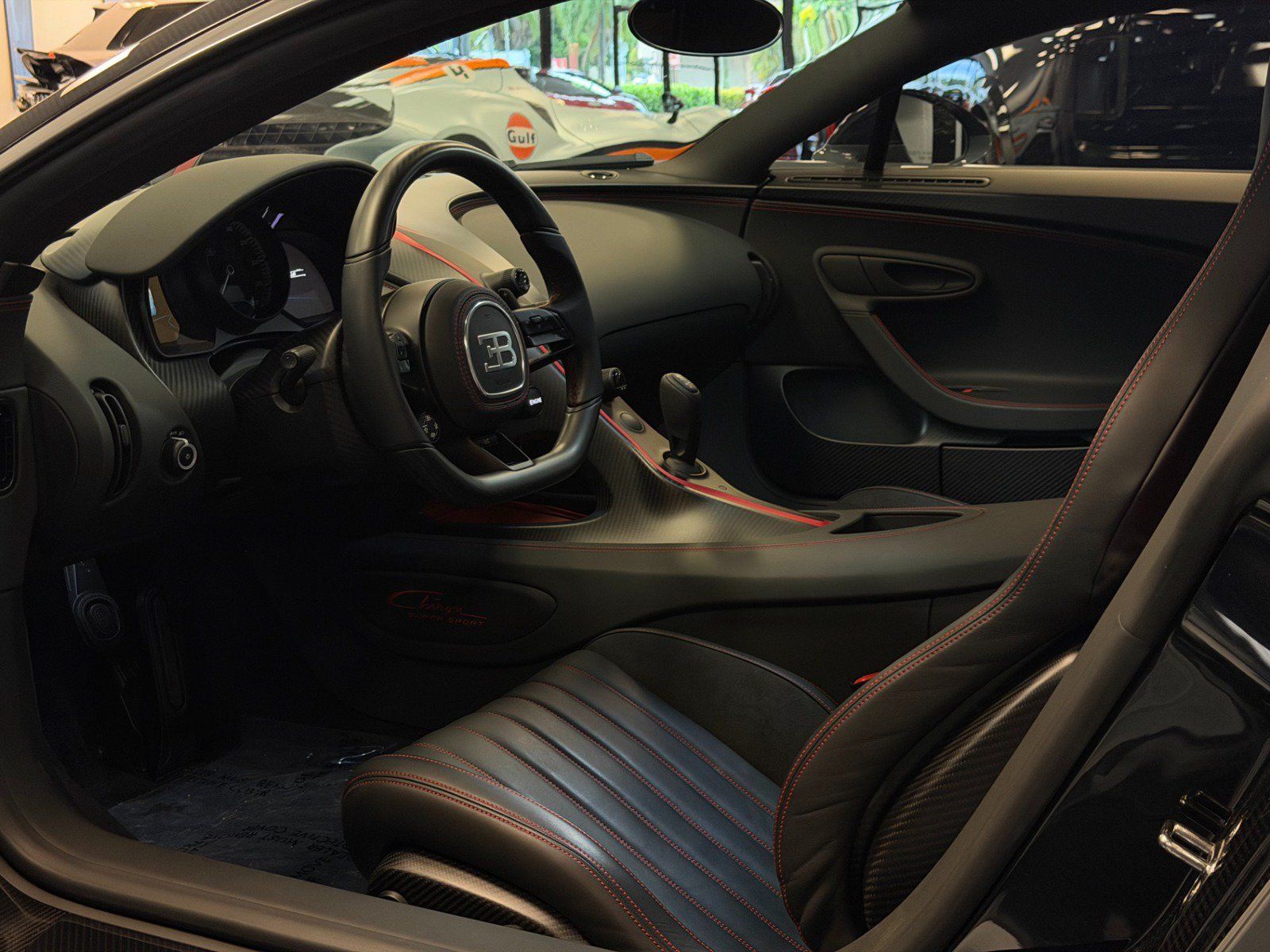 Used 2024 Bugatti Chiron Super Sport AWD/4WD image 25