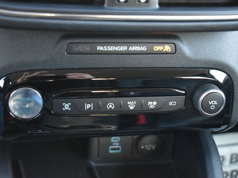 Used 2023 Ford Escape Platinum image 30