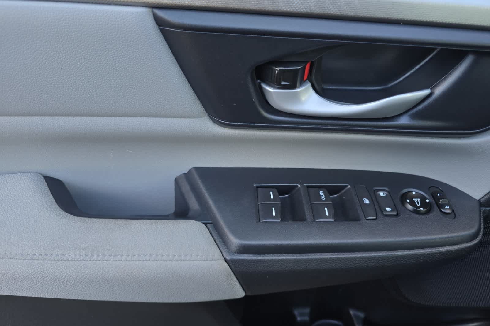 Used 2020 Honda CR-V LX image 12