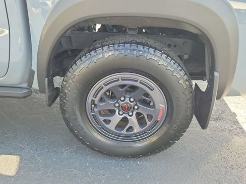 Used 2025 Nissan Frontier PRO-4X AWD/4WD image 7