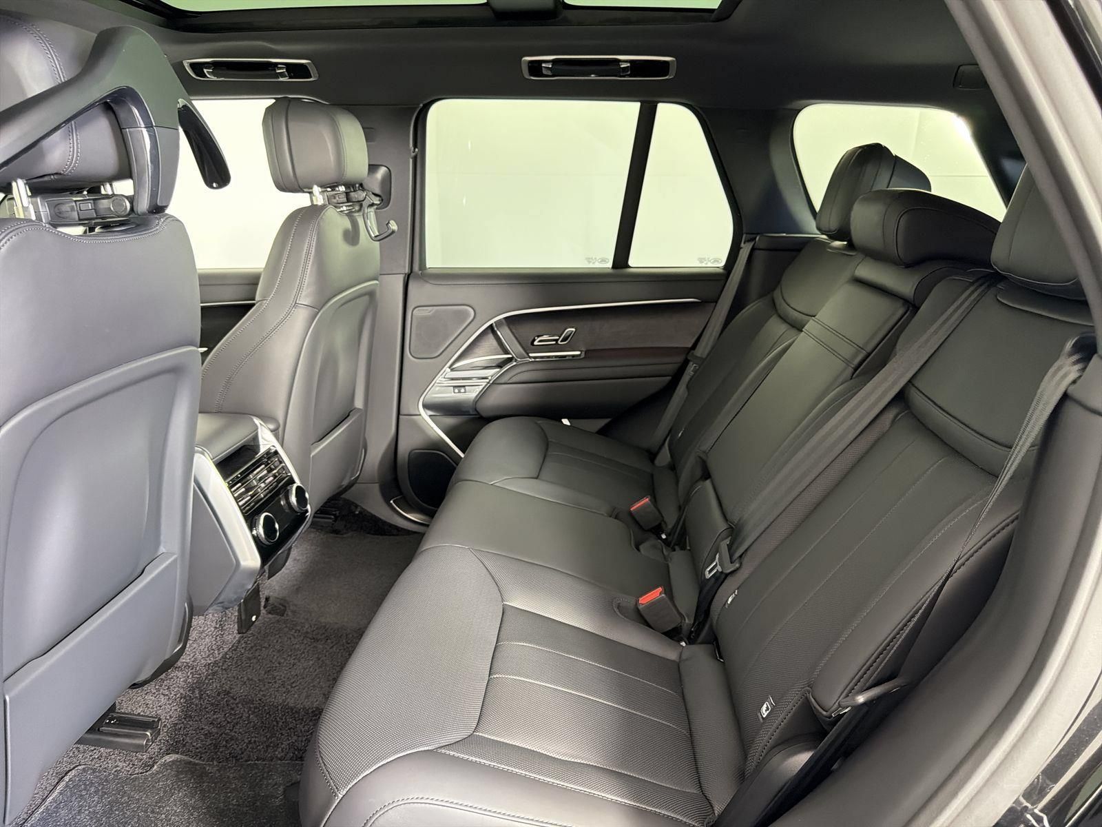 New 2026 Land Rover Range Rover SE AWD/4WD image 27