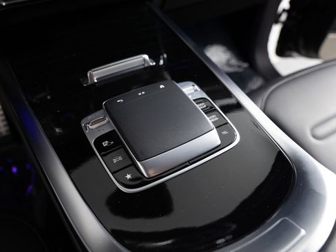 Used 2025 Mercedes-Benz G 550 w/ Exclusive Interior Package image 38
