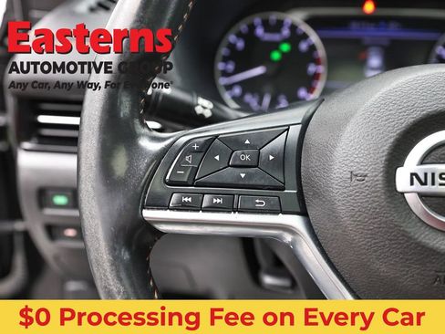 Used 2023 Nissan Sentra SR w/ SR Premium Package FWD image 15