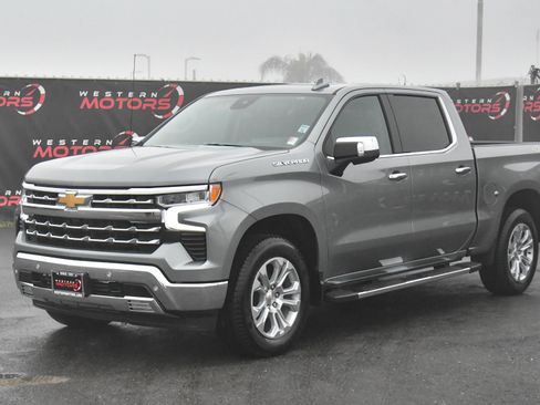 Used 2025 Chevrolet Silverado 1500 LTZ w/ Technology Package image 3