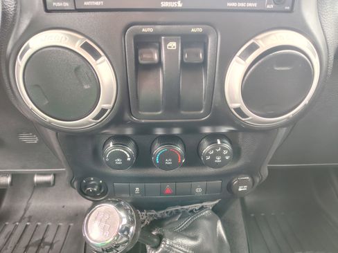 Used 2012 Jeep Wrangler Sahara w/ Dual Top Group image 24