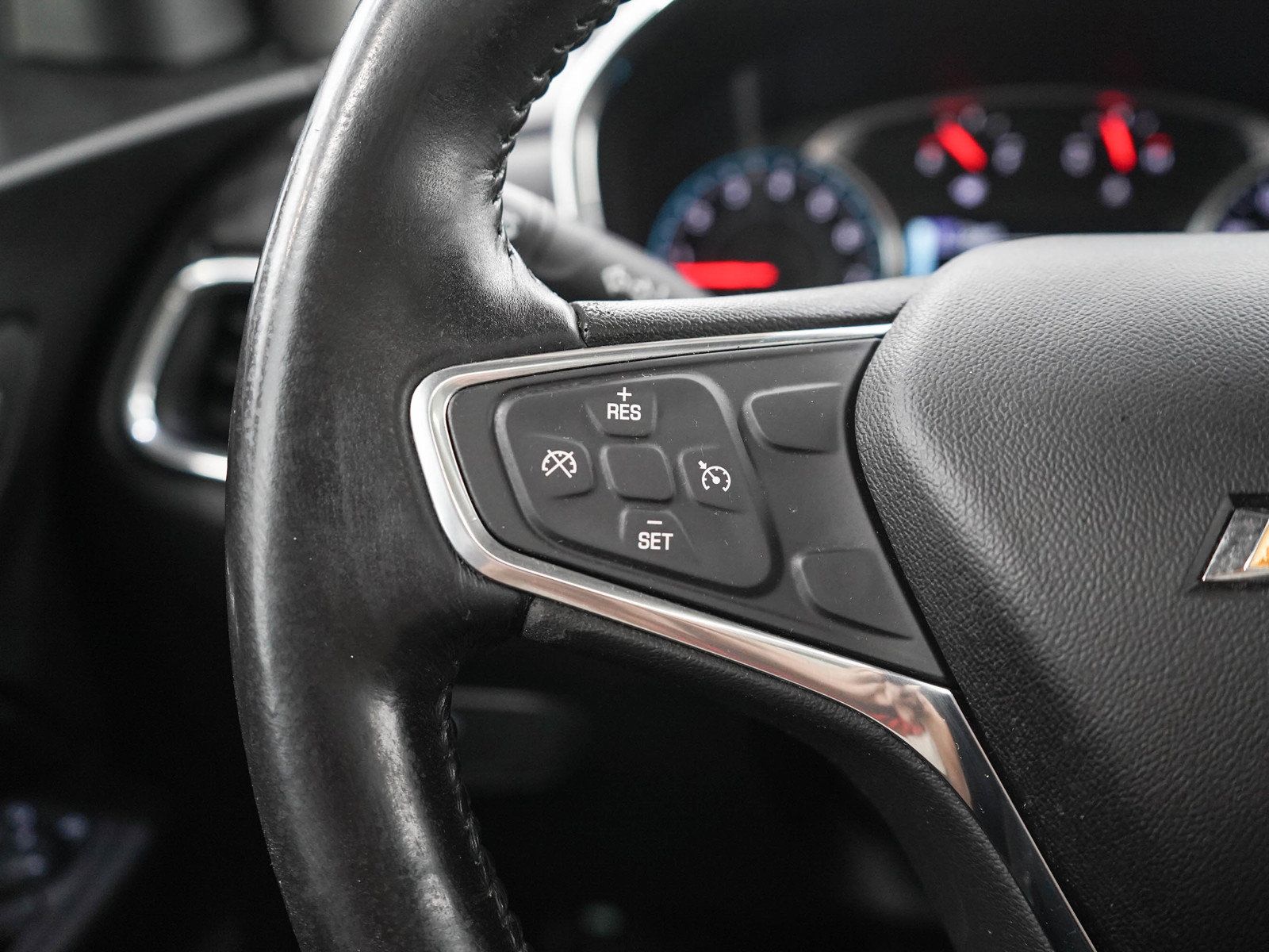 Used 2018 Chevrolet Equinox LT w/ Sun & Infotainment Package AWD/4WD image 26