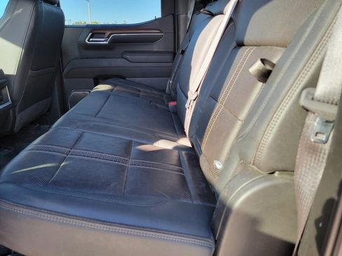 Used 2022 Chevrolet Silverado 1500 High Country w/ Z71 Off-Road Package image 11