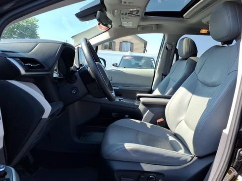 Certified 2022 Toyota Sienna Limited AWD/4WD image 19