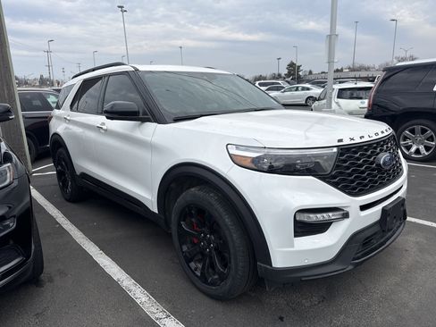 Used 2023 Ford Explorer ST w/ Technology Package image 6