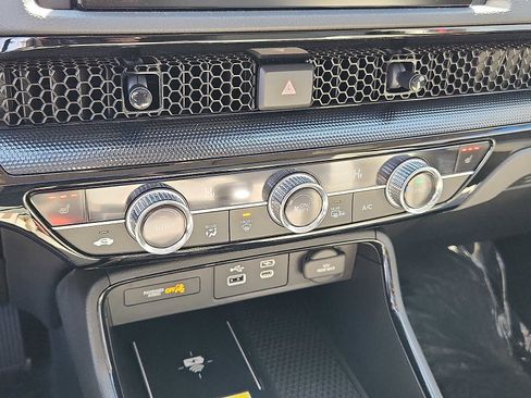 Used 2024 Honda CR-V EX-L image 15