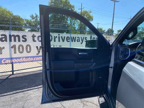 Used 2022 GMC Sierra 1500 AT4 w/ AT4 Premium Package AWD/4WD image 15