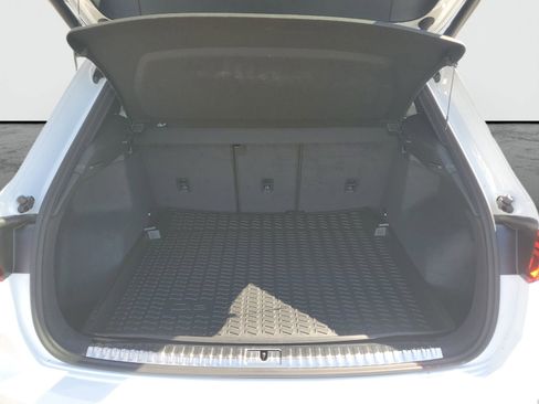 Used 2025 Audi Q3 2.0T Premium w/ Convenience Package image 9