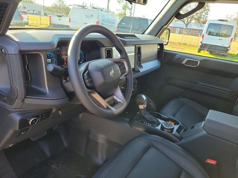 New 2026 Ford Bronco Badlands image 7