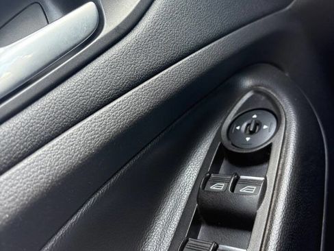 Used 2017 Ford C-MAX SE image 11