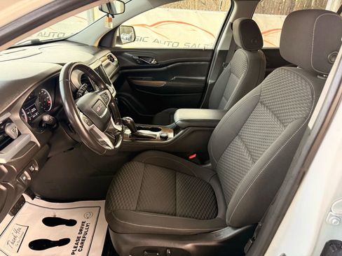 Used 2019 GMC Acadia SLE w/ Driver Alert Package I image 15