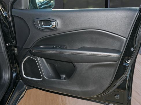 Used 2020 Jeep Compass Latitude w/ Popular Equipment Group image 8