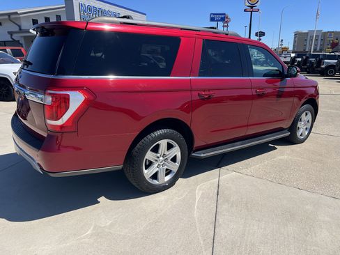 Used 2019 Ford Expedition Max XLT w/ Equipment Group 202A RWD image 4