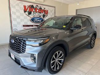 Used 2025 Ford Explorer ST-Line video 1
