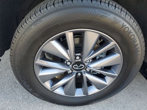 Used 2025 INFINITI QX80 Pure image 31