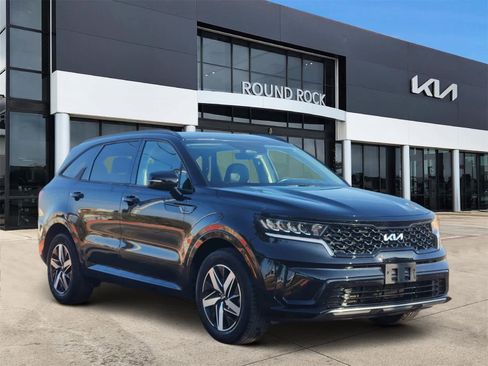 Certified 2022 Kia Sorento S image 3