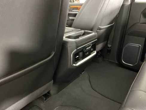 Used 2022 GMC Sierra 1500 Denali AWD/4WD image 18