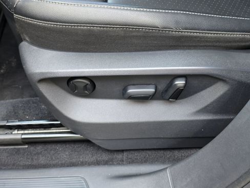 Used 2018 Volkswagen Atlas SE image 24