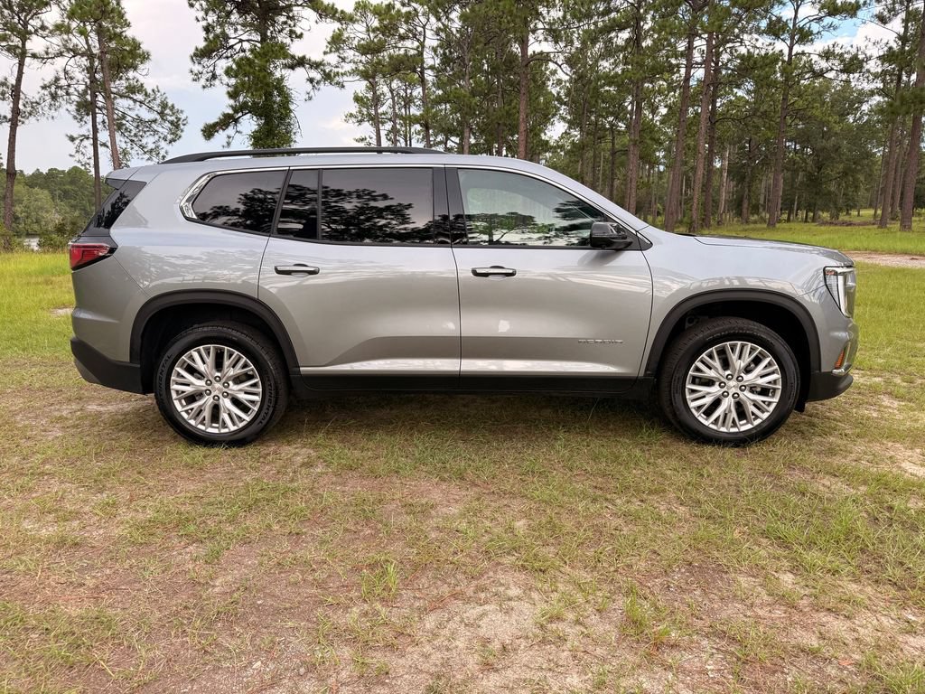 Used 2026 GMC Acadia Elevation w/ Elevation Premium Package FWD image 6