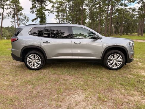 Used 2026 GMC Acadia Elevation w/ Elevation Premium Package FWD image 6