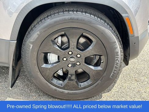 Used 2020 Land Rover Defender 110 HSE AWD/4WD image 12
