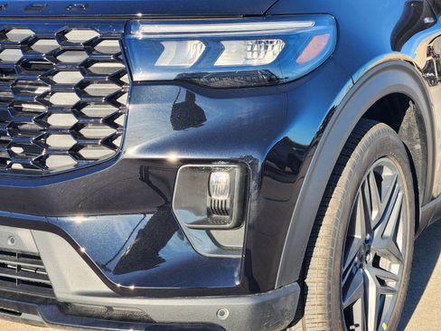 New 2026 Ford Explorer ST-Line w/ ST-Line Street Pack RWD image 10