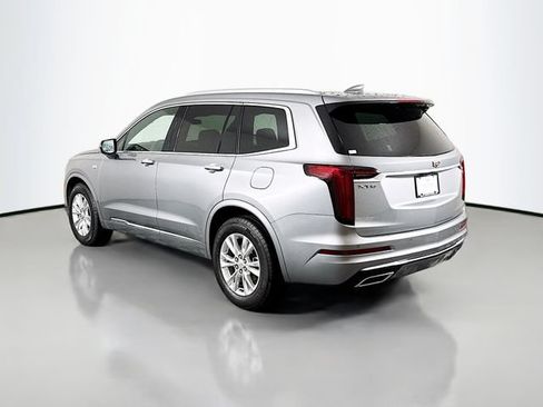 Used 2025 Cadillac XT6 Luxury FWD image 5