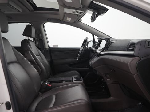 Used 2019 Honda Odyssey Touring image 11