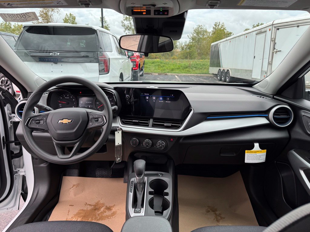 New 2026 Chevrolet Trax LS w/ LS Convenience Package FWD image 20
