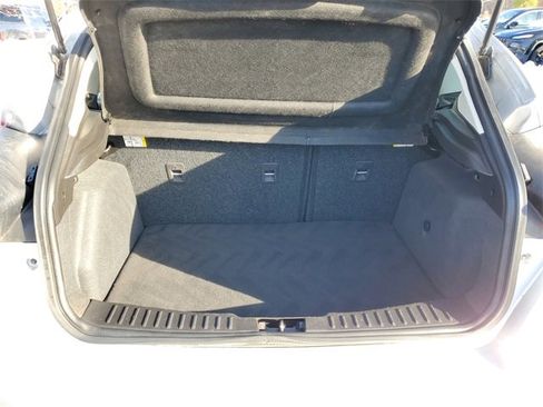 Used 2016 Ford Focus SE w/ Equipment Group 201A image 8