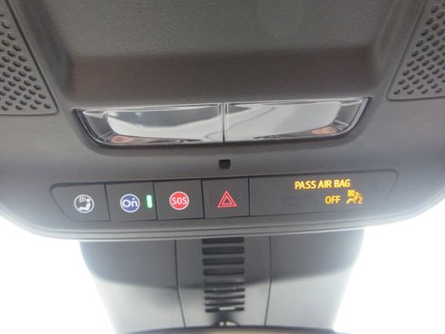 Certified 2025 Chevrolet Traverse LT w/ LPO, Floor Liner Package image 31