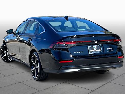 Used 2025 Honda Accord Sport image 12