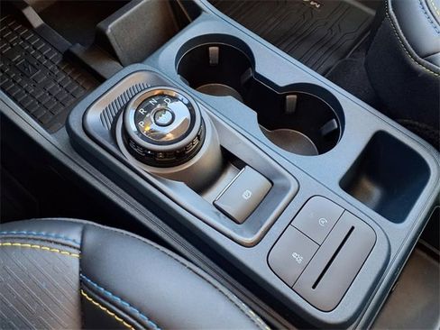 Used 2025 Ford Maverick Lobo image 9