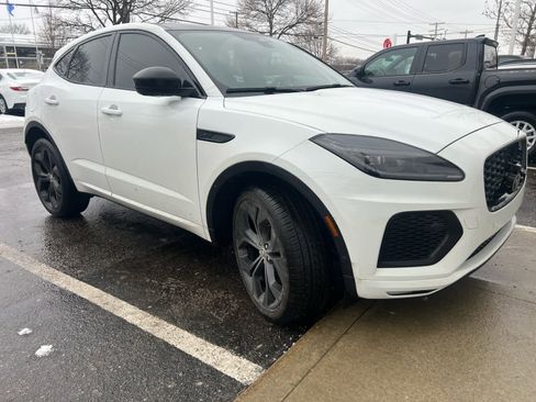 Used 2024 Jaguar E-PACE R-Dynamic SE image 5
