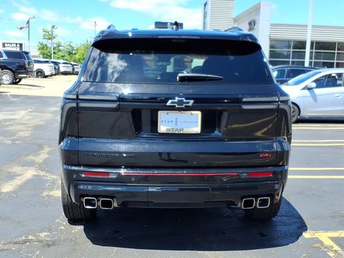 Used 2024 Chevrolet Traverse RS AWD/4WD image 6