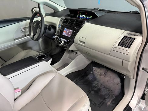 Used 2012 Toyota Prius V Two FWD image 18