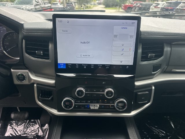 Used 2023 Ford Expedition XLT RWD image 25