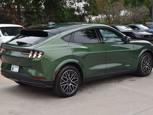 Certified 2025 Ford Mustang Mach-E Premium AWD/4WD image 7
