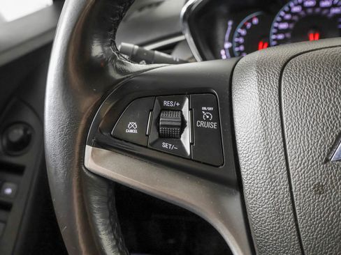 Used 2019 Chevrolet Trax LT w/ LT Convenience Package FWD image 26
