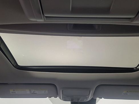 Used 2016 Honda Pilot Touring image 24