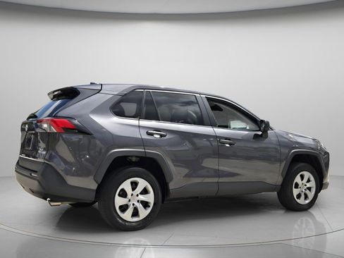 Used 2023 Toyota RAV4 LE image 7