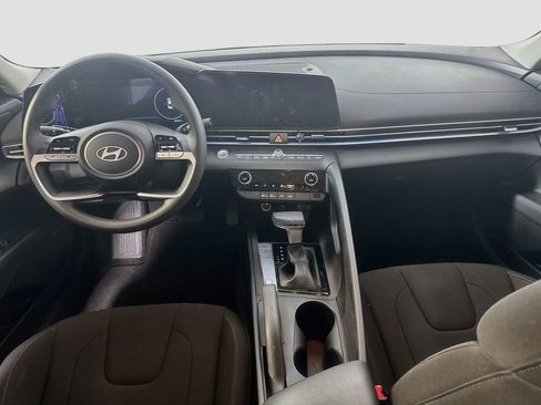 Used 2024 Hyundai Elantra SEL FWD image 36