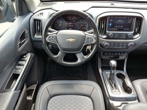Used 2022 Chevrolet Colorado Z71 AWD/4WD image 11
